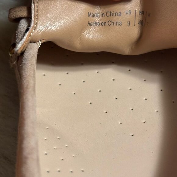 Aldo Women's Moccasins in Soft Tan Suede - Picture 4 of 7